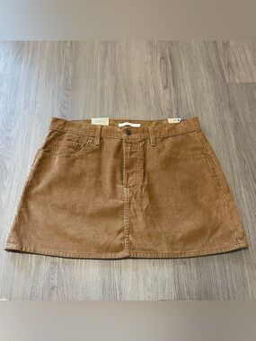 NWT Women’s Levi’s Icon Skirt Size 31